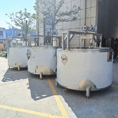 O guia essencial para máquinas de processamento de queijo: tipos, funções e benefícios