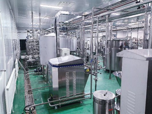 Como as trocas de produtos podem ser planejadas nas linhas de bebidas?