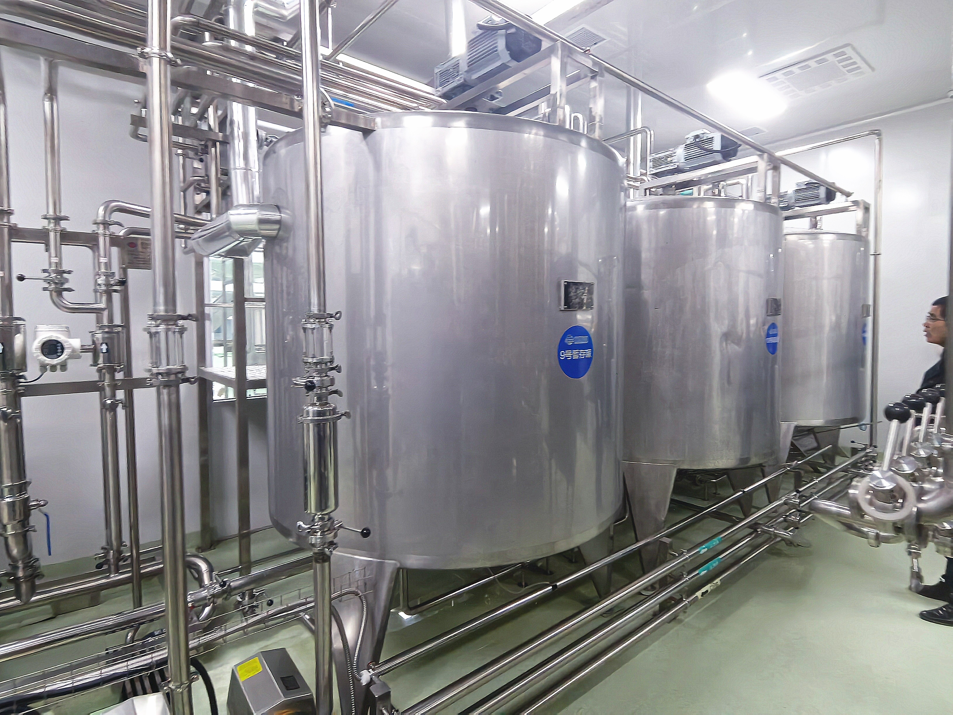 Linha de produ&ccedil;&atilde;o de leite condensado